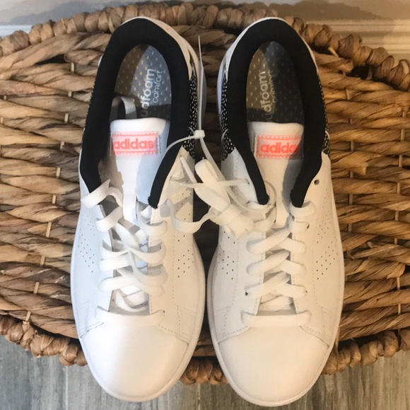 ADIDAS BRAND NEW sneakers with tag - Picture 7 of 8